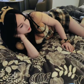 大长腿风骚少妇