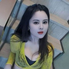 番禺翘臀大屁股曼妮