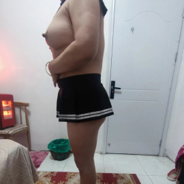 大连解放广场泄火熟女