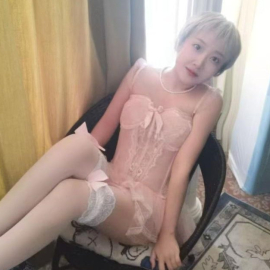 一米五娇小贝宁