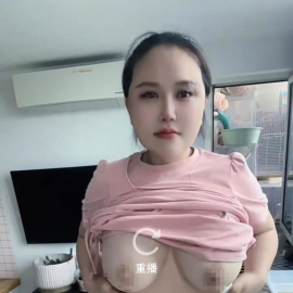 服务系巨乳熟女波姐