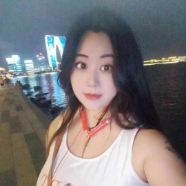 很紧丰满性感大胸妹