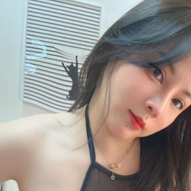 可舌吻情趣诱惑大奶